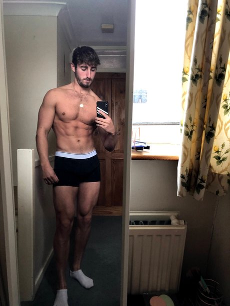Photo nue de fuite OnlyFans de George Harris