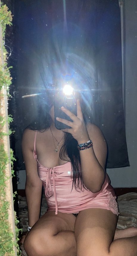 Photo nue de fuite OnlyFans de Whore