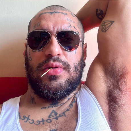 Photo nue de fuite OnlyFans de Marcos Magalhes