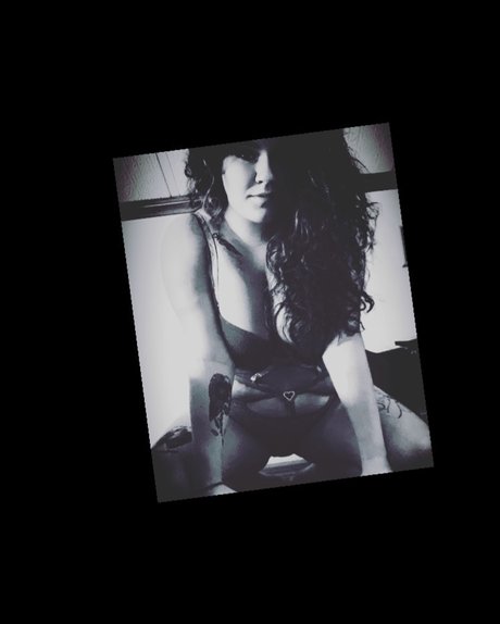 Photo nue de fuite OnlyFans de Nicolecoleee