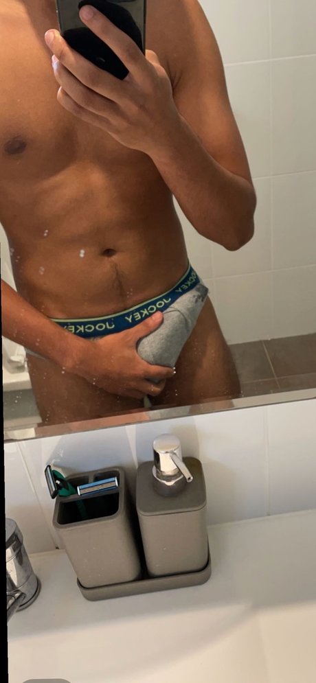 Photo nue de fuite OnlyFans de Pravat Singh