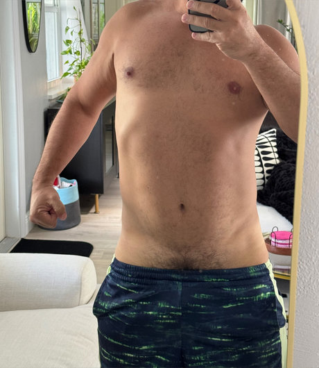 Photo nue de fuite OnlyFans de Strong