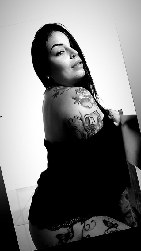 Photo nue de fuite OnlyFans de Pollyana Oliveira