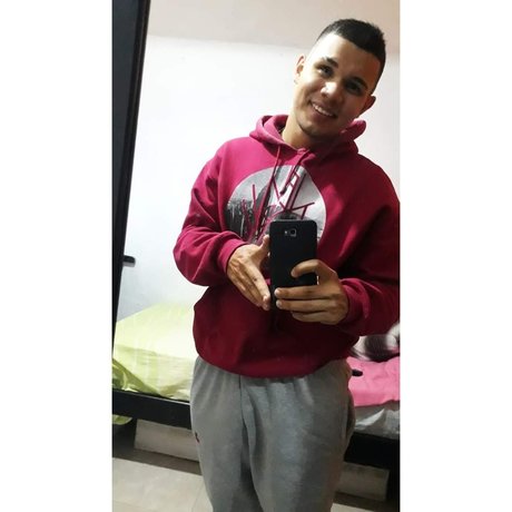 Photo nue de fuite OnlyFans de Carlos Fernando