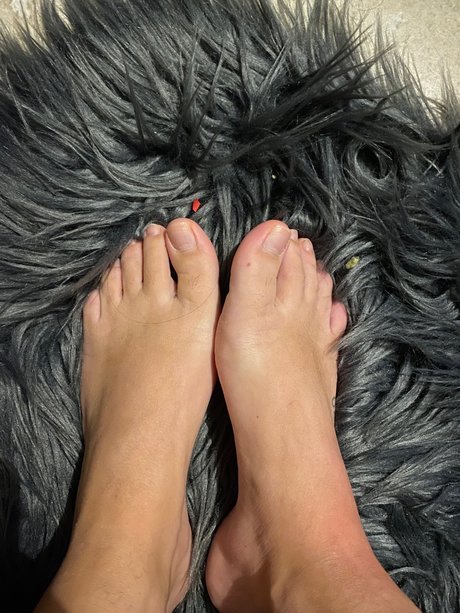 Photo nue de fuite OnlyFans de Piedi Fatati Leccabili