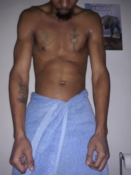 Photo nue de fuite OnlyFans de Virgo