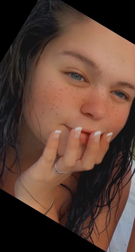 Photo nue de fuite OnlyFans de Ravenxoxo