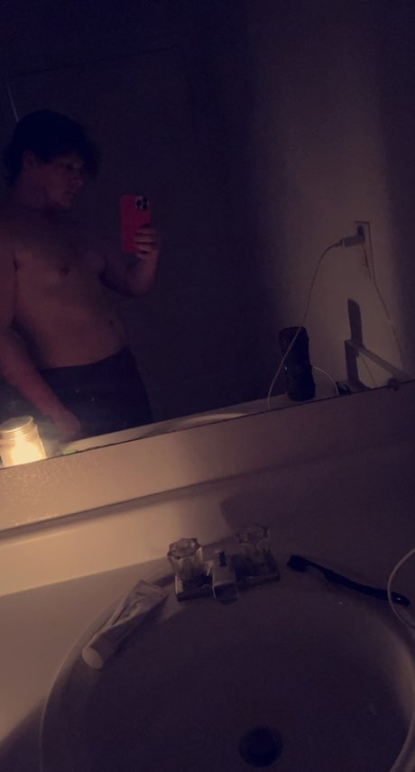 Photo nue de fuite OnlyFans de Tj