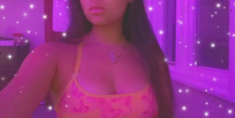 Photo nue de fuite OnlyFans de Purple Rose