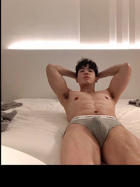 Photo nue de fuite OnlyFans de Leong68