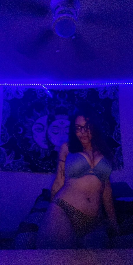 Photo nue de fuite OnlyFans de Domi