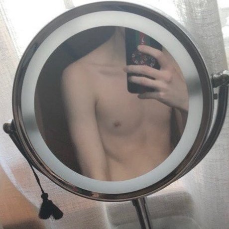 Photo nue de fuite OnlyFans de Reve Dean