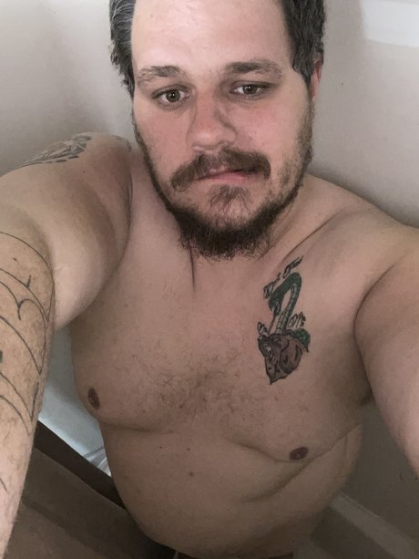 Photo nue de fuite OnlyFans de Redwood