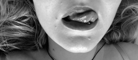 Photo nue de fuite OnlyFans de Razzberryandsprite
