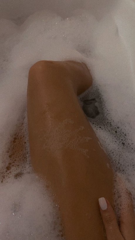 Photo nue de fuite OnlyFans de Raqui