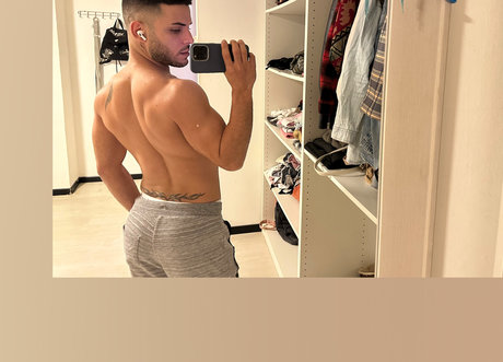 Photo nue de fuite OnlyFans de Rami