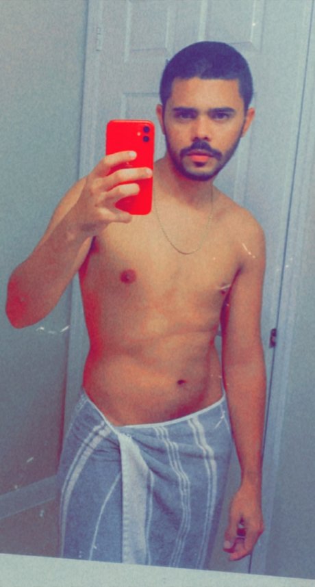 Photo nue de fuite OnlyFans de Manuel