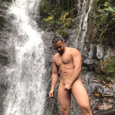 Photo nue de fuite OnlyFans de Manuel