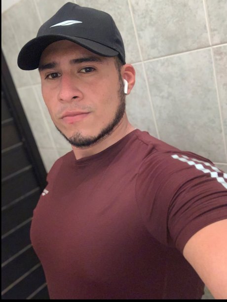 Photo nue de fuite OnlyFans de Armando Trinidad