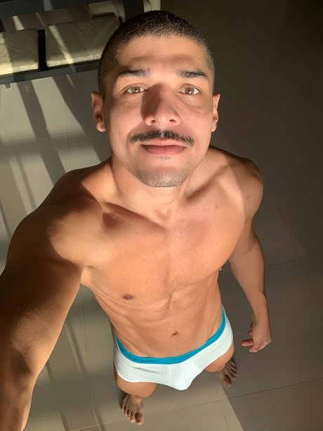 Photo nue de fuite OnlyFans de Mark Guz