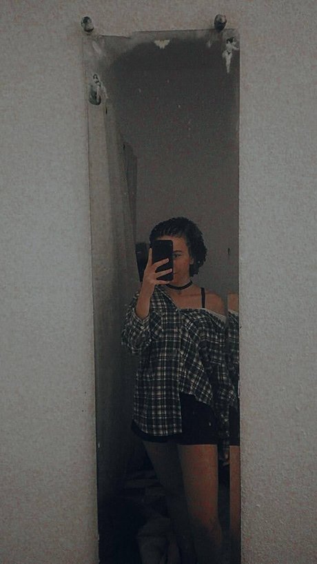 Photo nue de fuite OnlyFans de Ariana