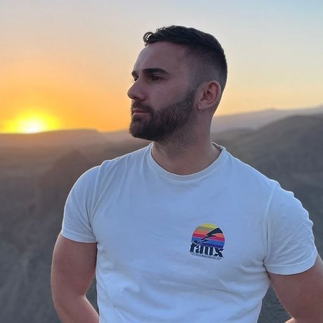 Photo nue de fuite OnlyFans de Mario Corinto