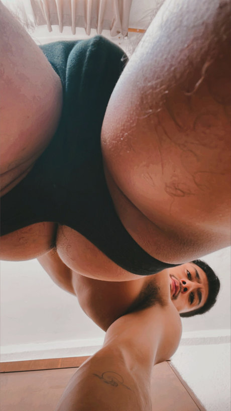 Photo nue de fuite OnlyFans de Mario Jurado