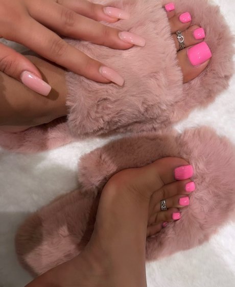 Your Favorite Asian Feet Xx