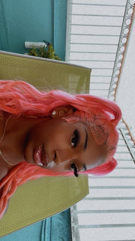 Photo nue de fuite OnlyFans de Bambii Dollazz