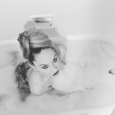 Photo nue de fuite OnlyFans de Sexy Sudsy Squeezes