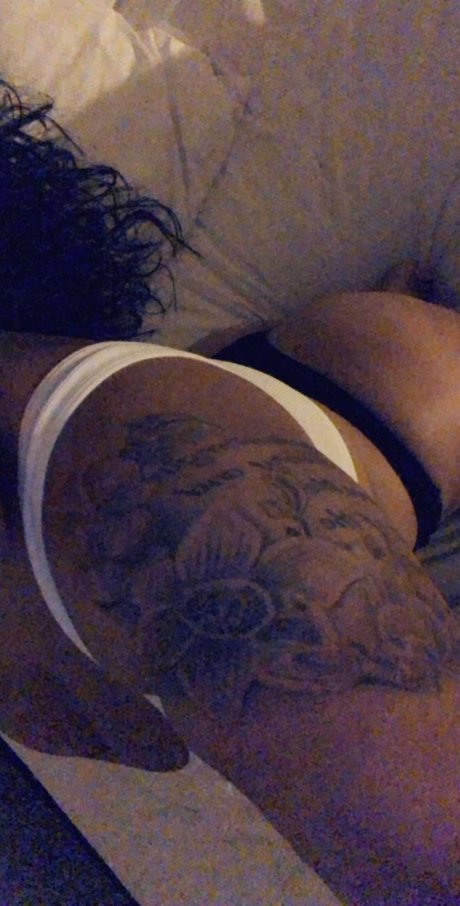 Photo nue de fuite OnlyFans de Honey 