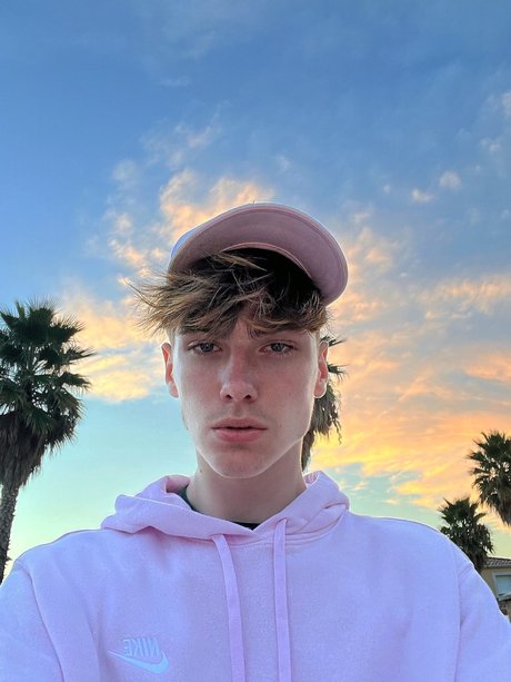 Photo nue de fuite OnlyFans de Maxence