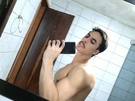 Photo nue de fuite OnlyFans de Maurcio