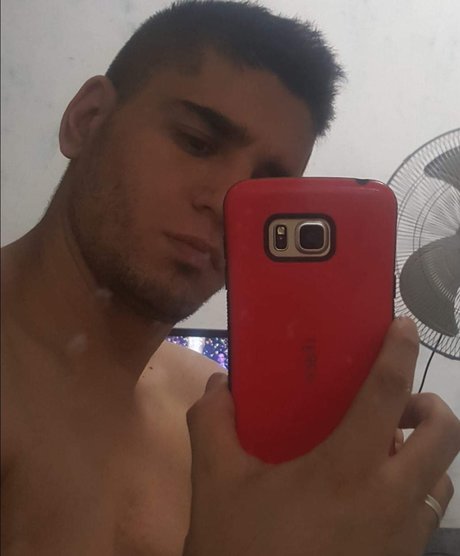 Photo nue de fuite OnlyFans de Mauricapital