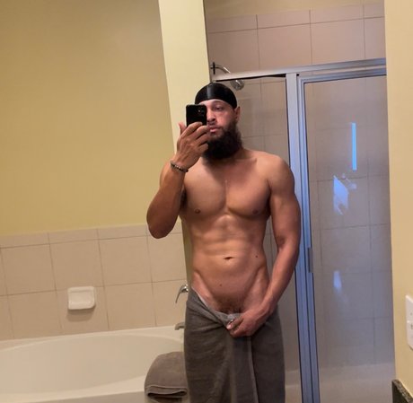 Photo nue de fuite OnlyFans de Beardgod360