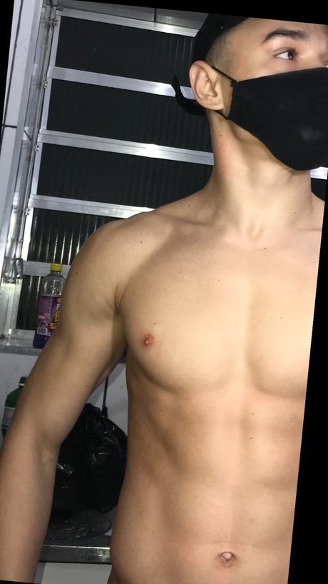 Photo nue de fuite OnlyFans de Theusluccas