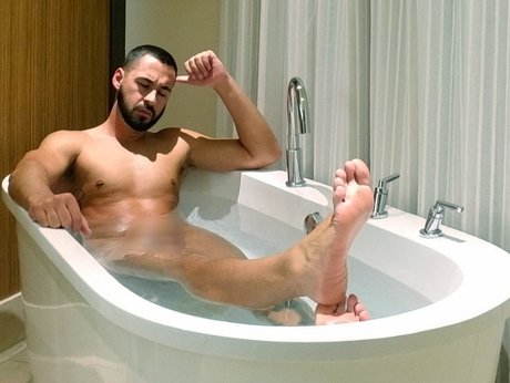 Photo nue de fuite OnlyFans de Master Westcoast