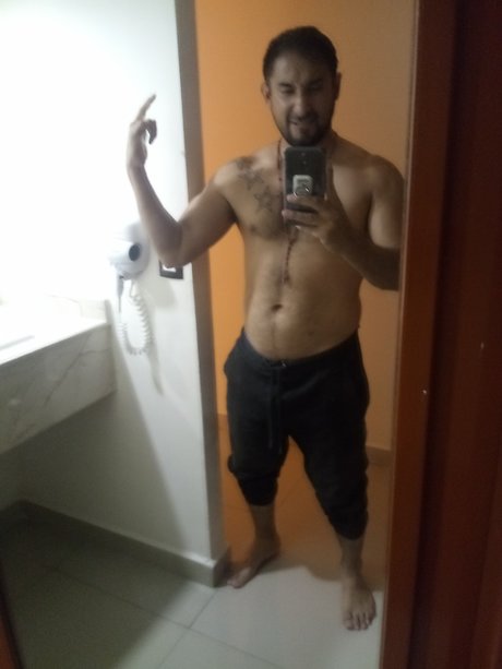 Photo nue de fuite OnlyFans de Juan Massaro