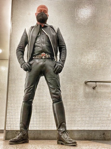 Blackleder