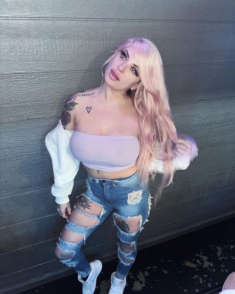 Photo nue de fuite OnlyFans de Maserati