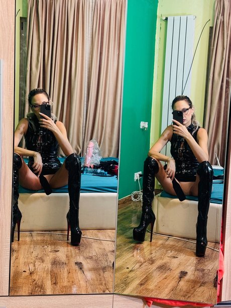 Photo nue de fuite OnlyFans de Black Widow