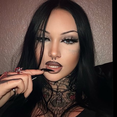 Photo nue de fuite OnlyFans de Salem