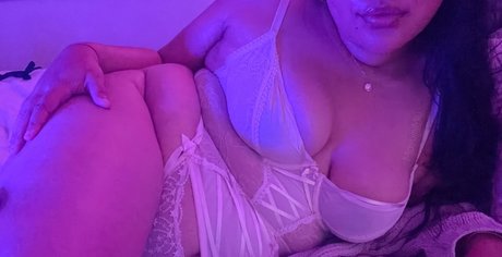 Photo nue de fuite OnlyFans de Yumi  Chubby Asian Bbw