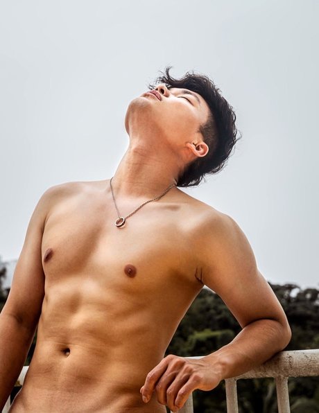 Photo nue de fuite OnlyFans de Maynard