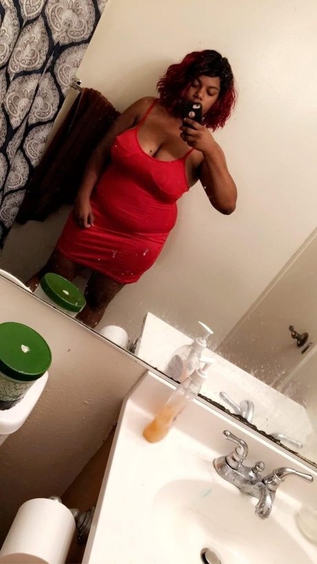 Photo nue de fuite OnlyFans de Maymay Baby