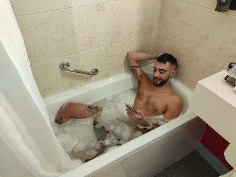 Photo nue de fuite OnlyFans de Maxstell