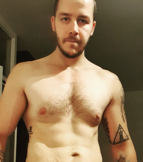 Photo nue de fuite OnlyFans de Maxmrwhite117