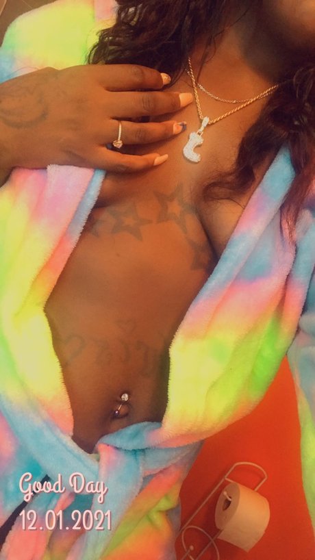 Photo nue de fuite OnlyFans de Messi Jessi 