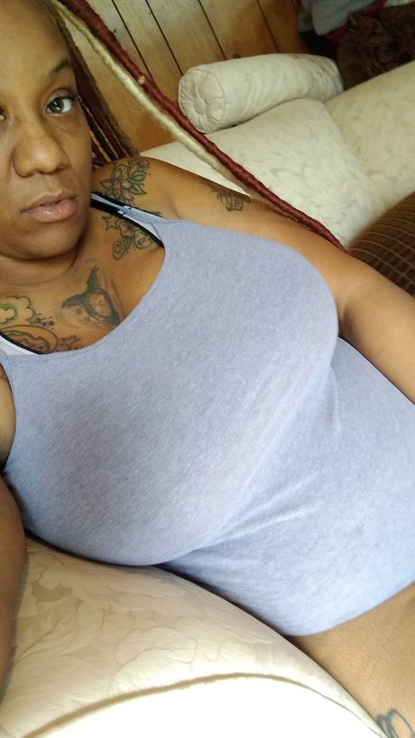 Photo nue de fuite OnlyFans de Lady Monroe