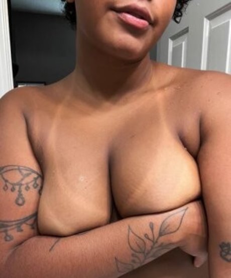 Photo nue de fuite OnlyFans de Mamasagi